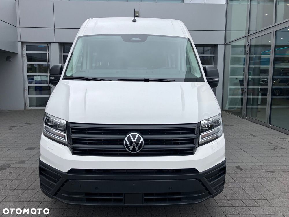 Volkswagen Crafter Crafter 35 Furgon z wysokim dachem silnik: 2,0 l EURO VI SCR 163 KM / skrzynia biegów: Przedni napęd automatyczna 8-biegowa rozstaw osi: 4490 mm - 3