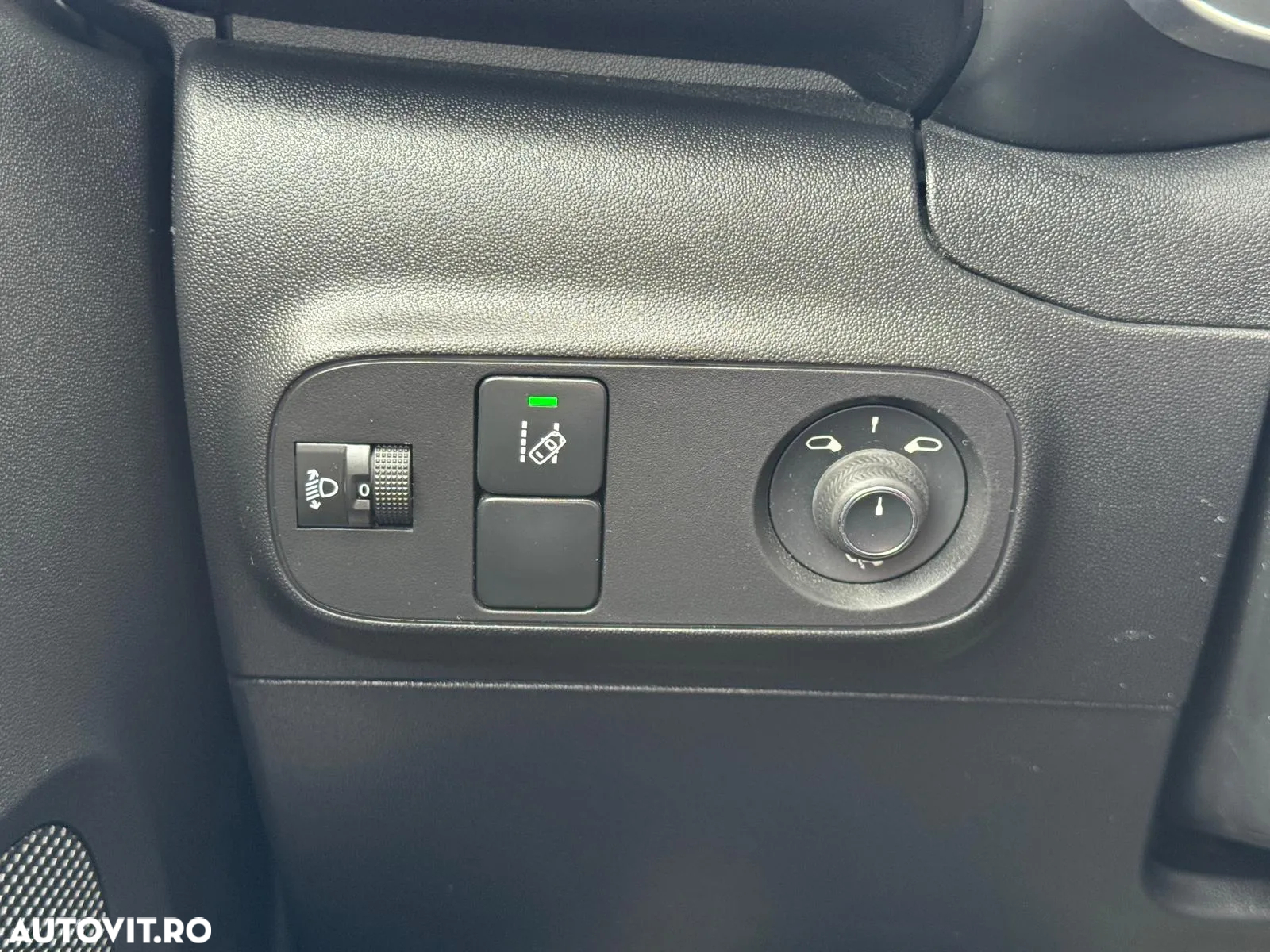 Citroën C3 1.2 PureTech S&S EAT6 Shine - 23
