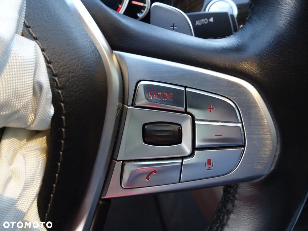 BMW Seria 7 750Ld xDrive - 27
