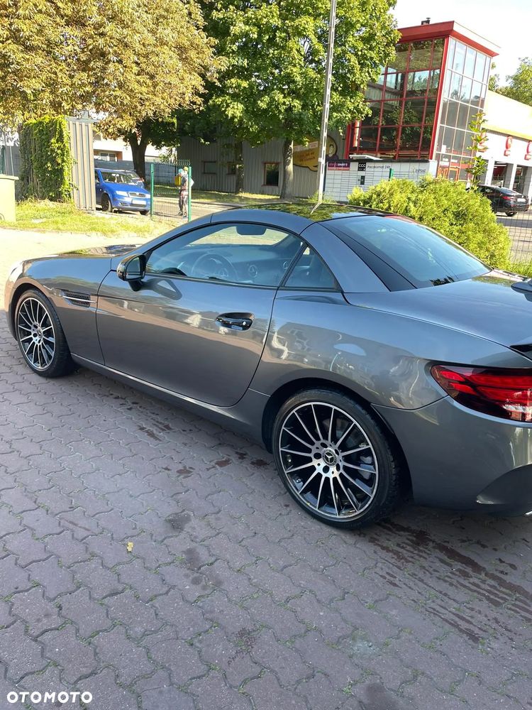 Mercedes-Benz SLC 200 9G-TRONIC RedArt Edition - 7