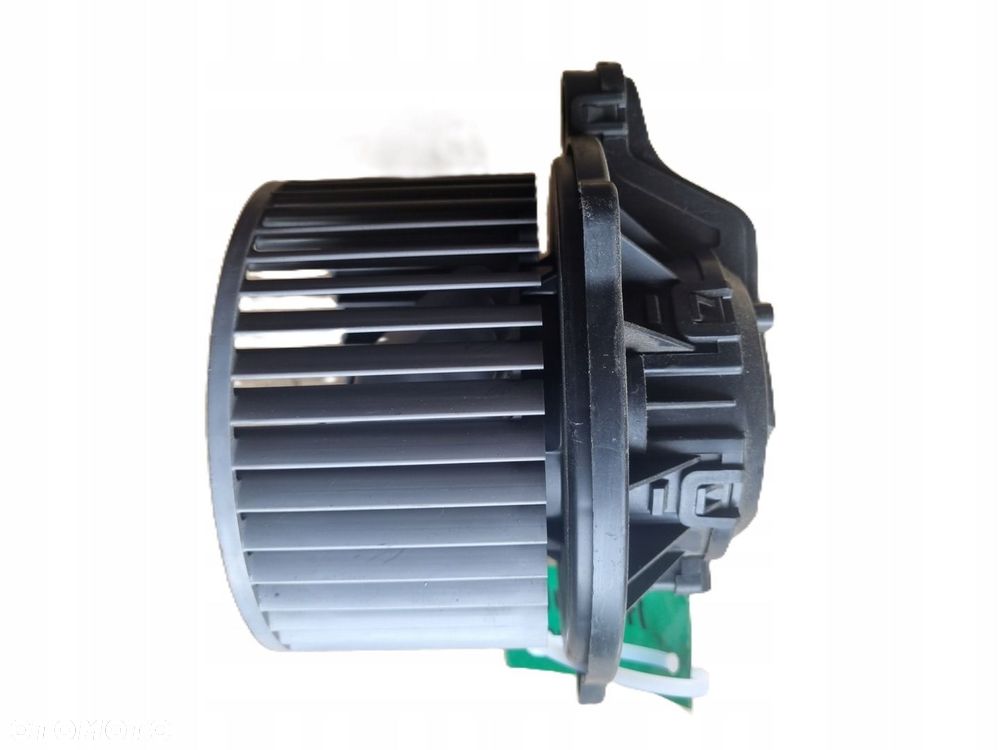 HYUNDAI IX20 10-15 DMUCHAWA WENTYLATOR NAWIEWU BOSCH F00S3B2407 * - 2