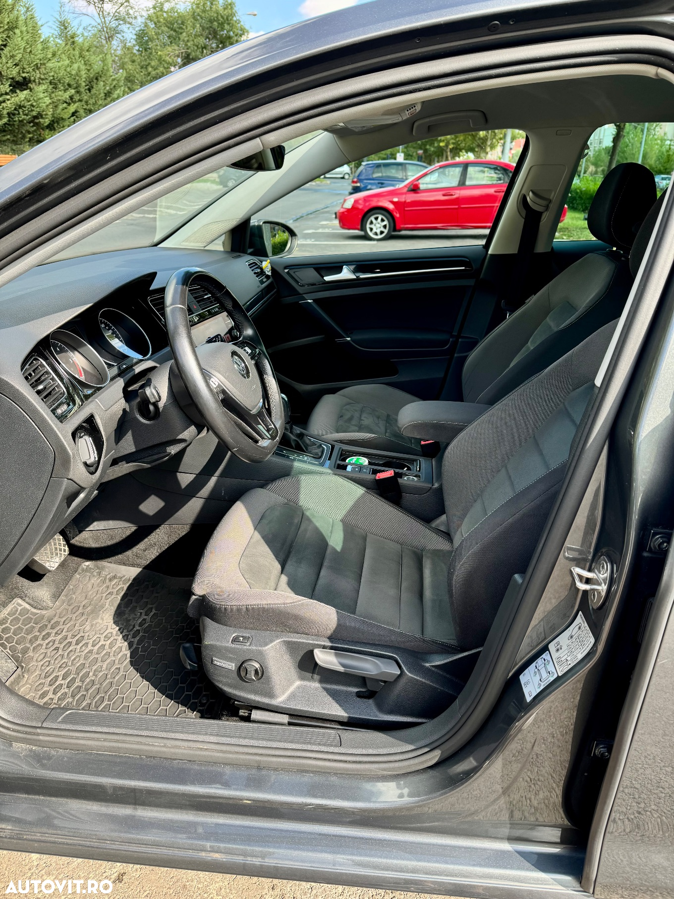 Volkswagen Golf 2.0 TDI DSG Highline - 12
