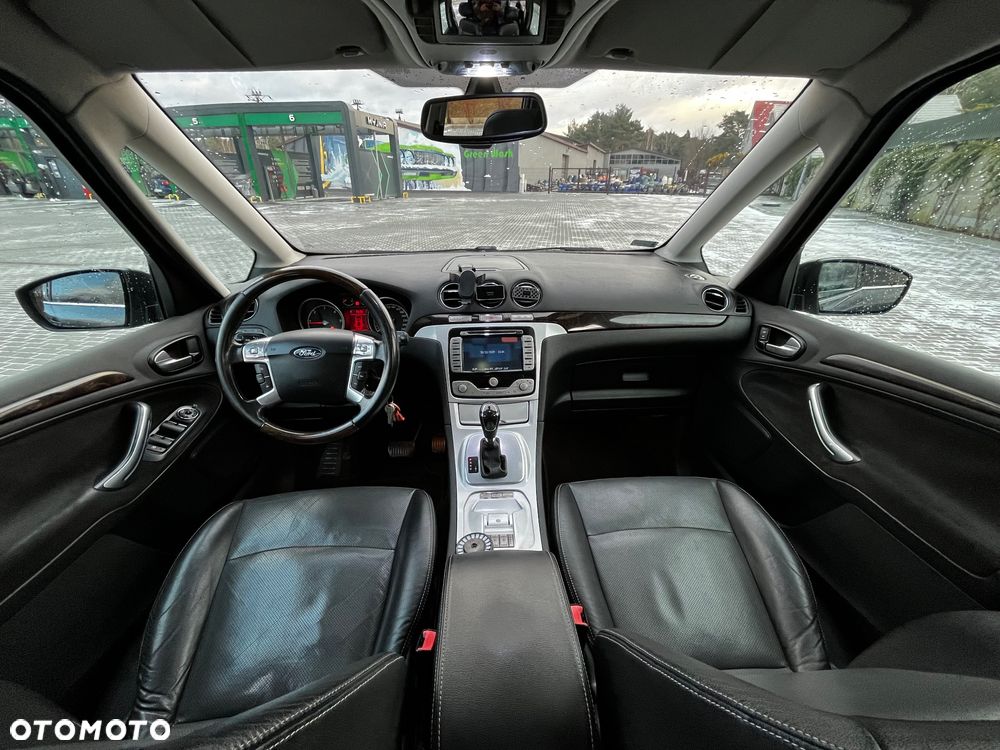 Ford Galaxy 2.0 TDCi Ghia - 29