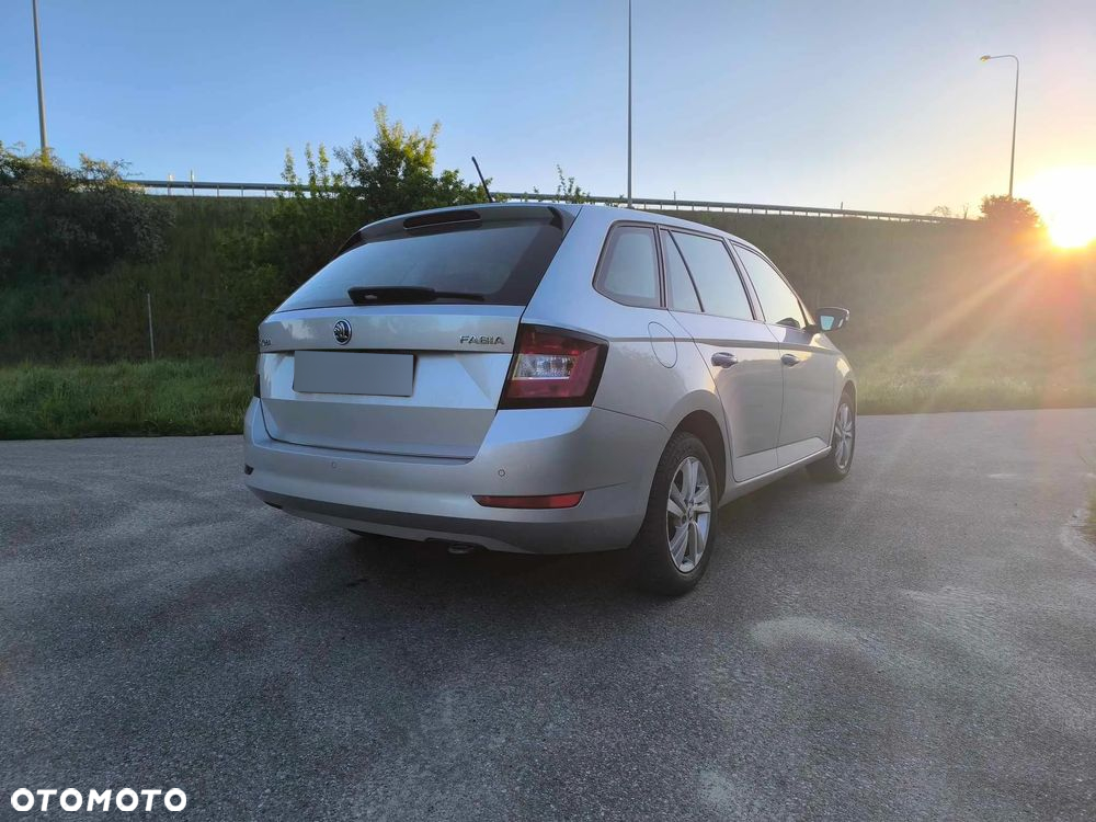 Skoda Fabia 1.0 TSI Ambition - 4