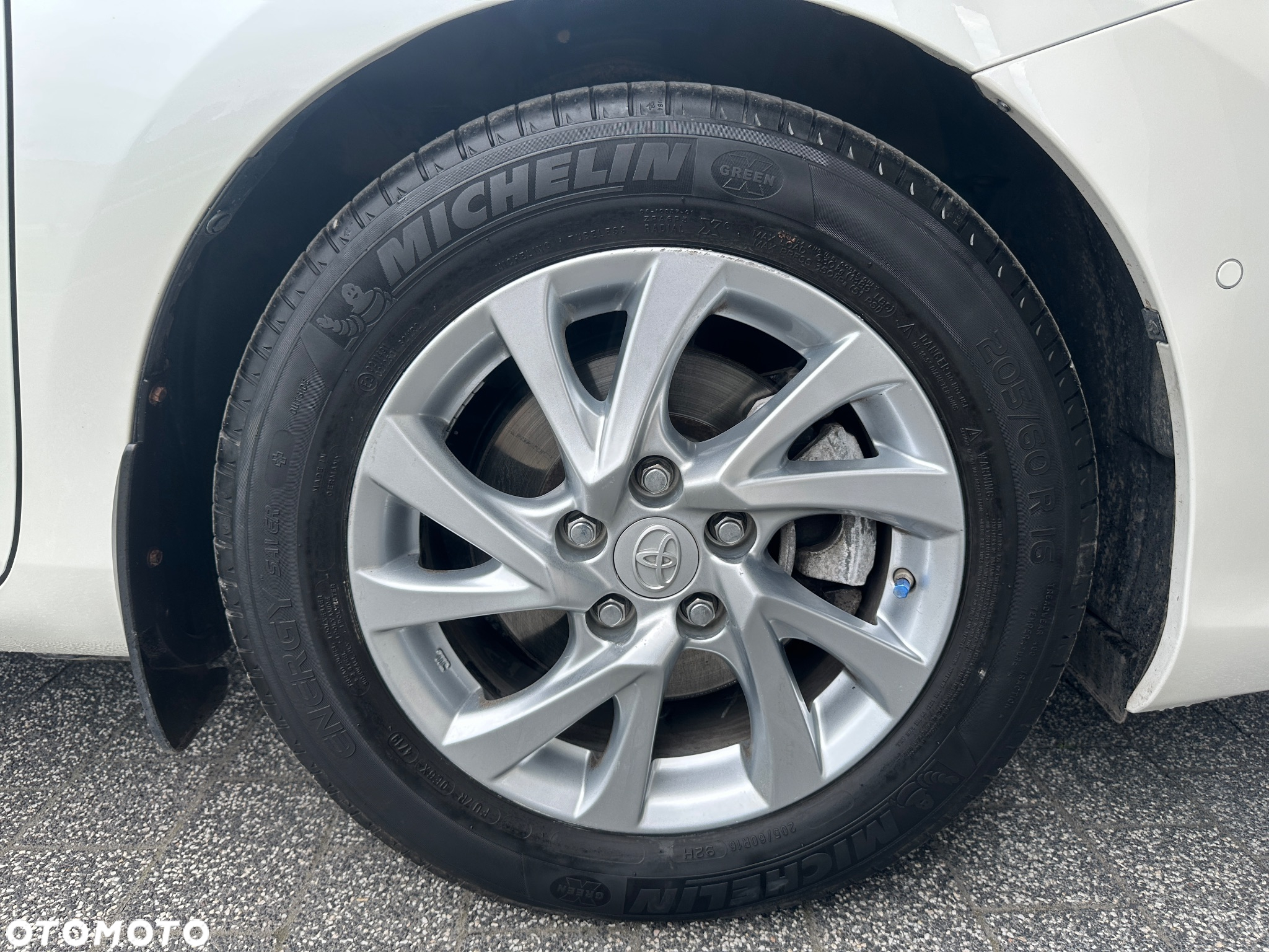Toyota Auris Hybrid 135 Premium - 17