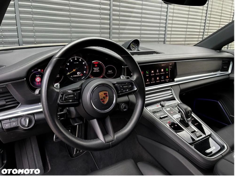 Porsche Panamera 4 E-Hybrid Platinum Edition - 12