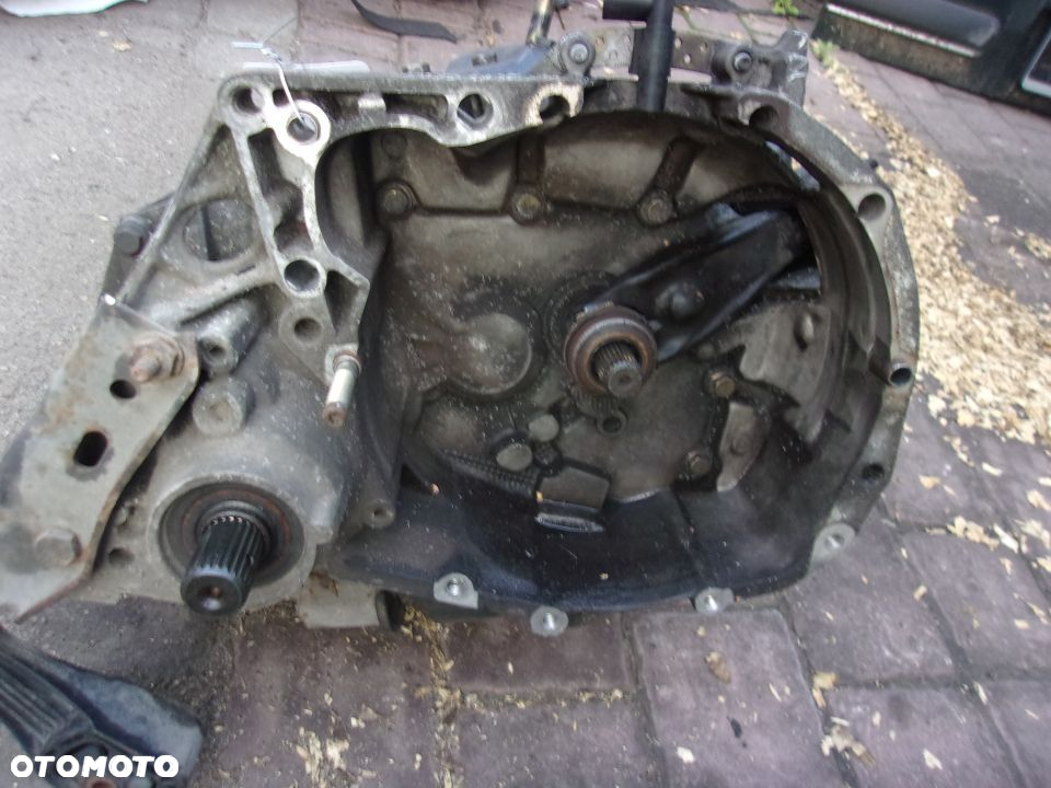 SKRZYNIA BIEGÓW RENAULT MEGANE 1.4 16V JB3926 - 2