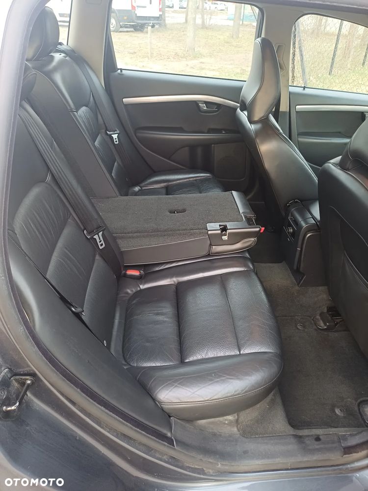 Volvo V70 2.0D Kinetic - 6