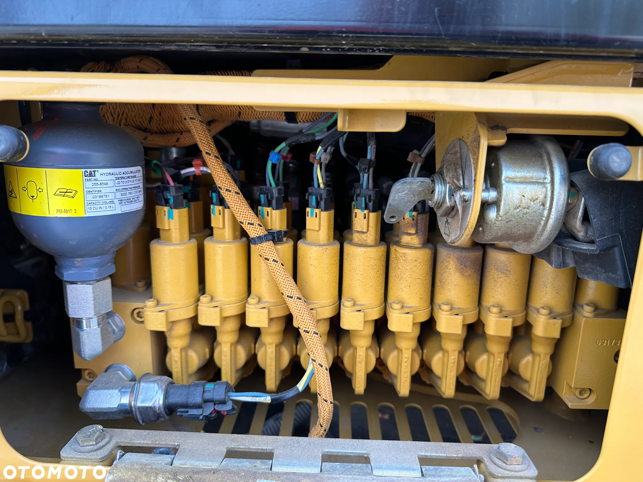 Caterpillar 302 - 37