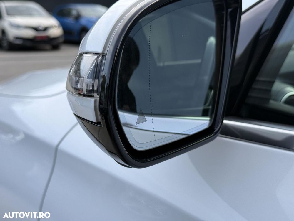 Mercedes-Benz E - 25