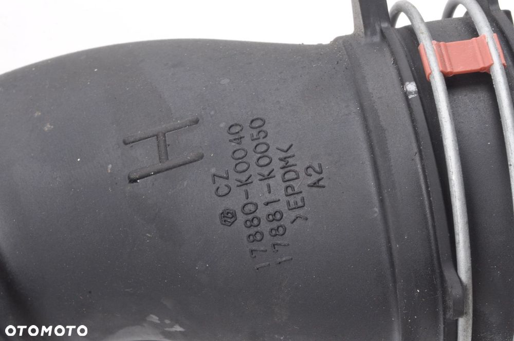 TOYOTA YARIS IV 1.5 HYBRYDA RURA DOLOT POWIETRZA 17880-K0040 - 4