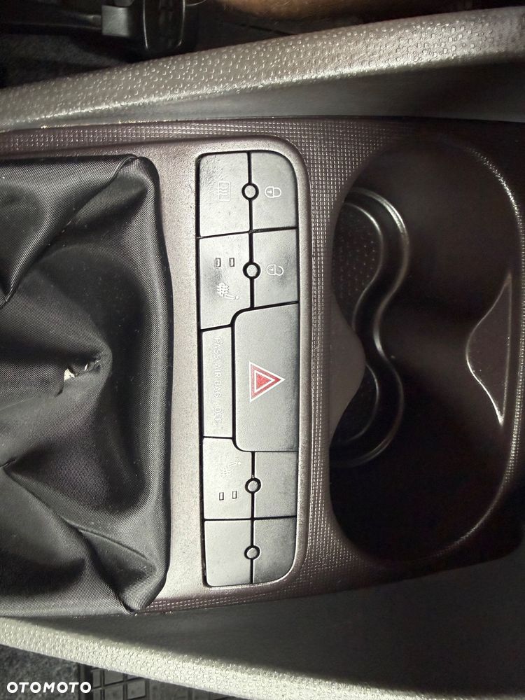 Seat Ibiza 1.4 16V Passion - 14