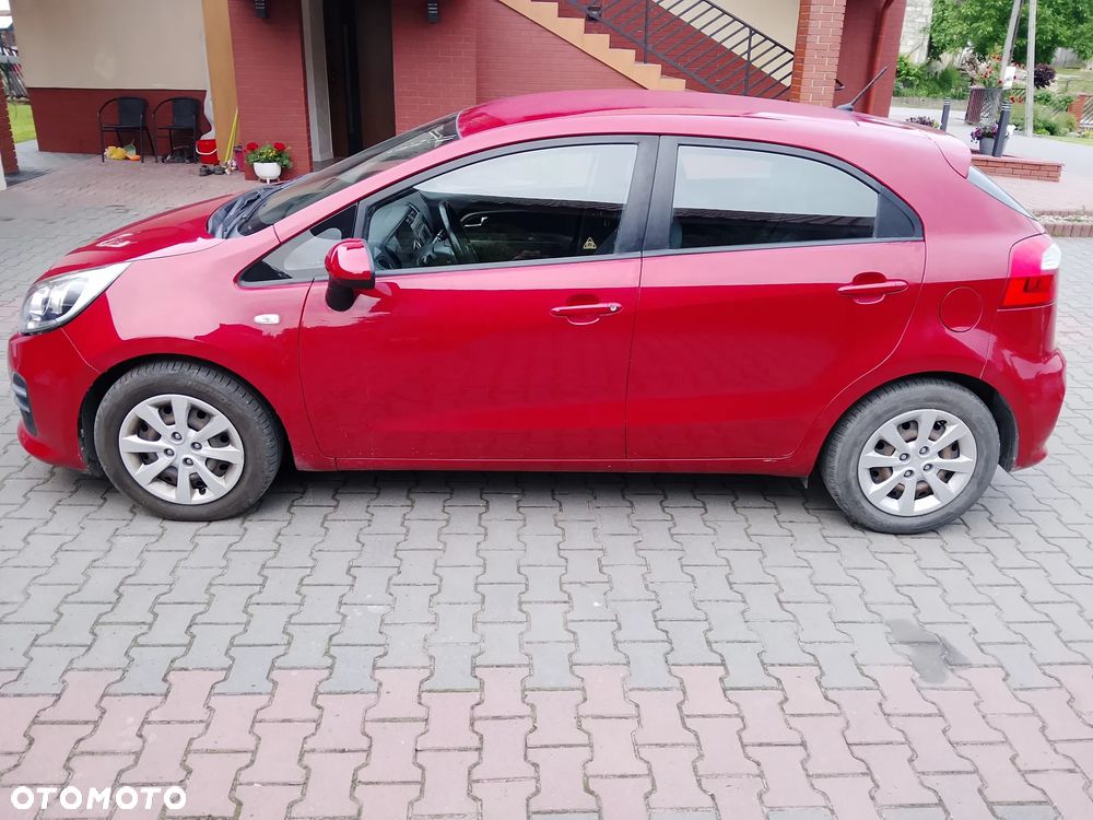 Kia Rio - 7