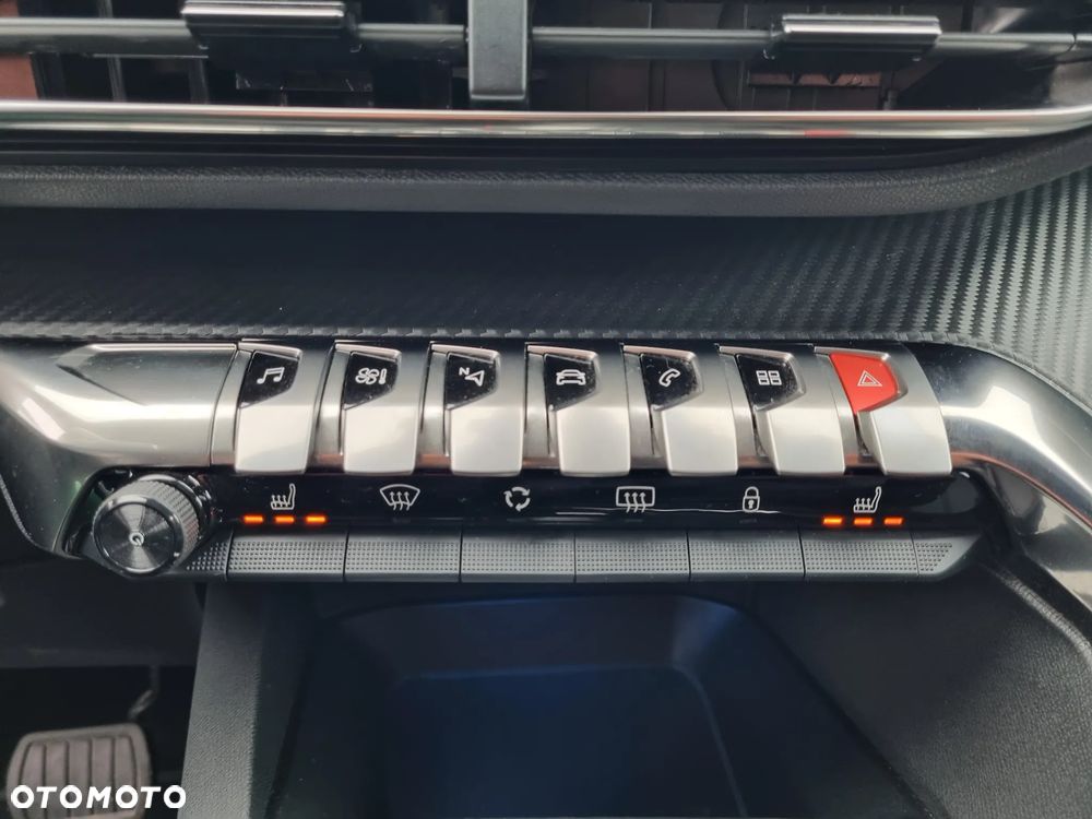 Peugeot 3008 1.2 PureTech Allure S&S EAT6 - 16