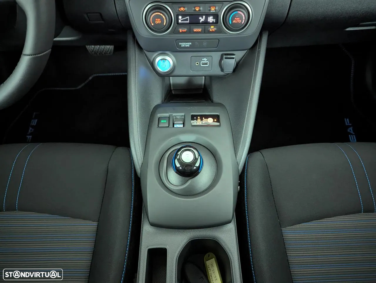 Nissan Leaf N-Connecta - 30