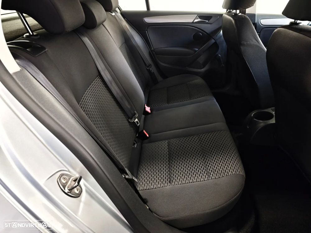 VW Golf 1.6 TDi Confortline - 18