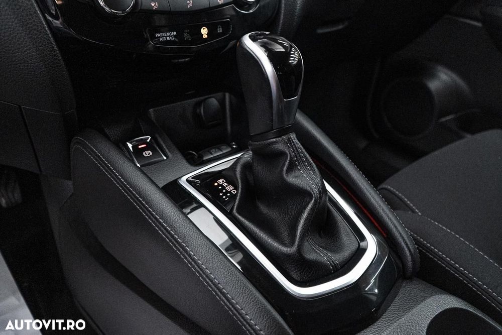 Nissan Qashqai 1.7D 150CP ALL MODE 4X4-I X-TRONIC N-Connecta - 16