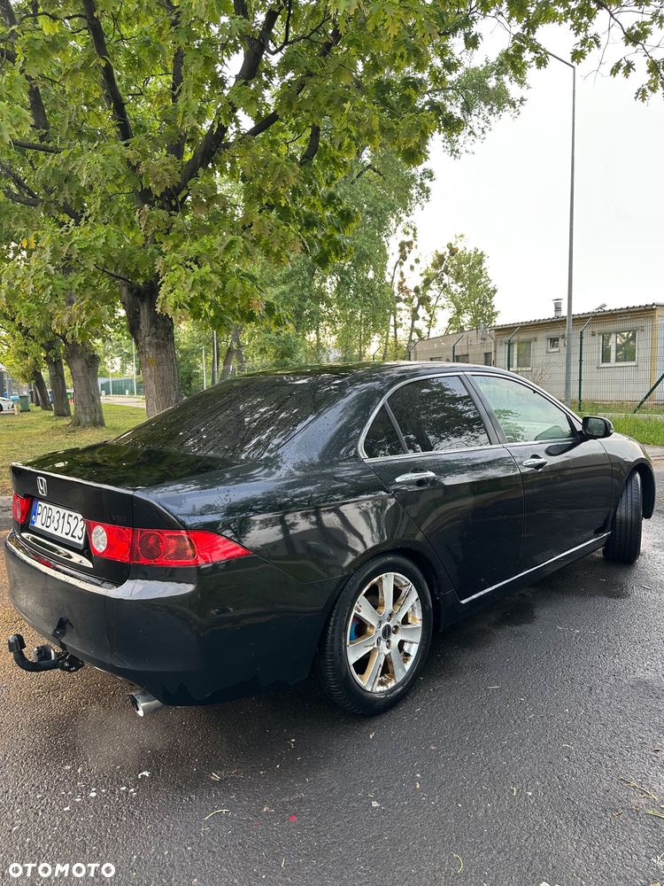 Honda Accord 2.0 Comfort - 2