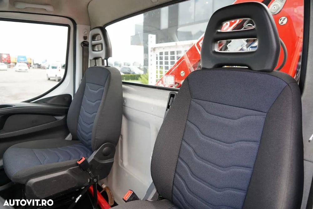 Renault DAILY 35-150 / BASCULATOR + MACARA AUTOCAR FASSI F32A / CAPACITATE DE RIDICARE MAXIMĂ 995 KG / RAZĂ DE ATINGERE 5,5 M / IMPORTAT - 29