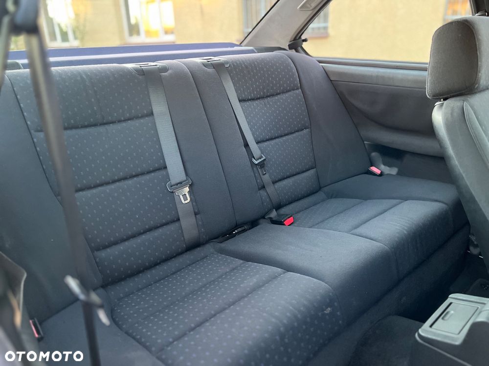 BMW Seria 3 316i - 27