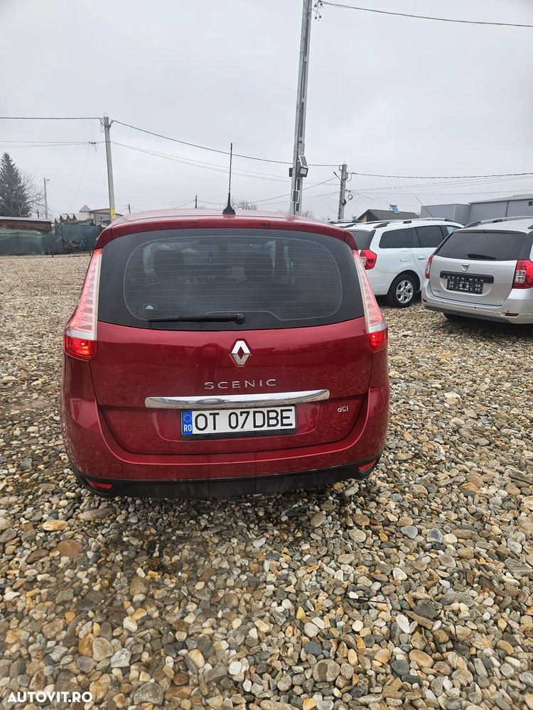 Renault Grand Scenic dCi 110 Paris - 8