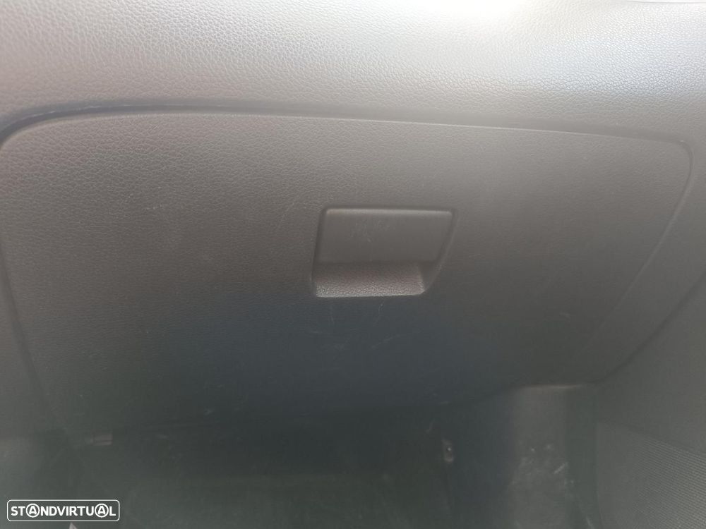 PORTA LUVAS NISSAN PULSAR C13M - 1