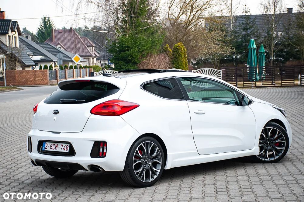 Kia Ceed Cee'd 1.6 T-GDI GT - 23