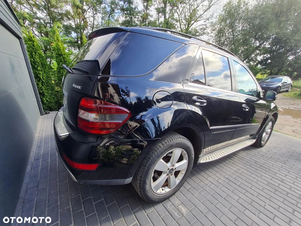 Mercedes-Benz ML 350 4-Matic - 9