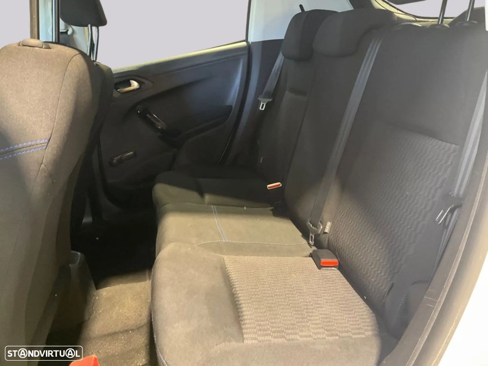Peugeot 208 1.2 PureTech Style - 6