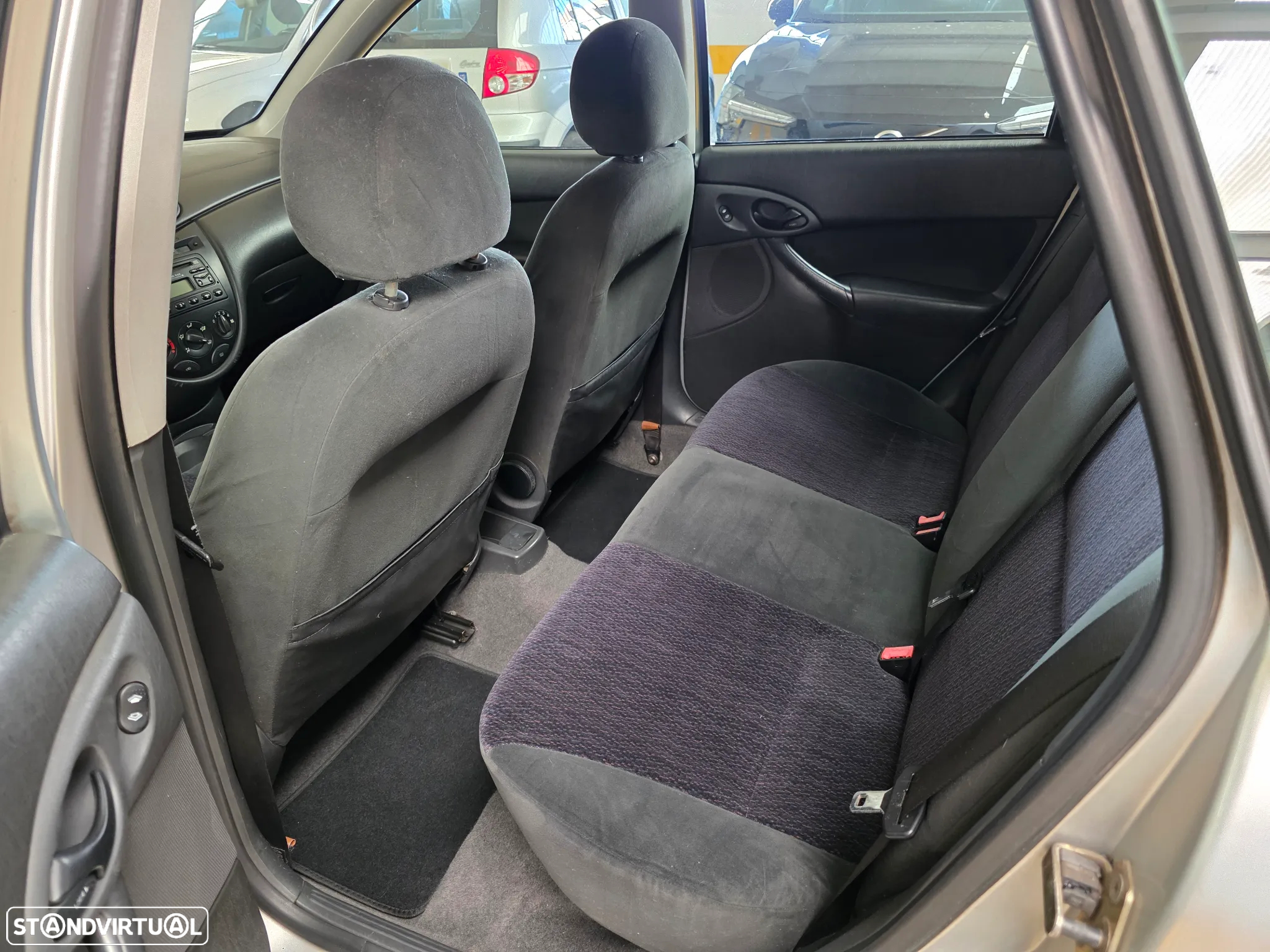 Ford Focus SW 1.4 Ambiente - 7