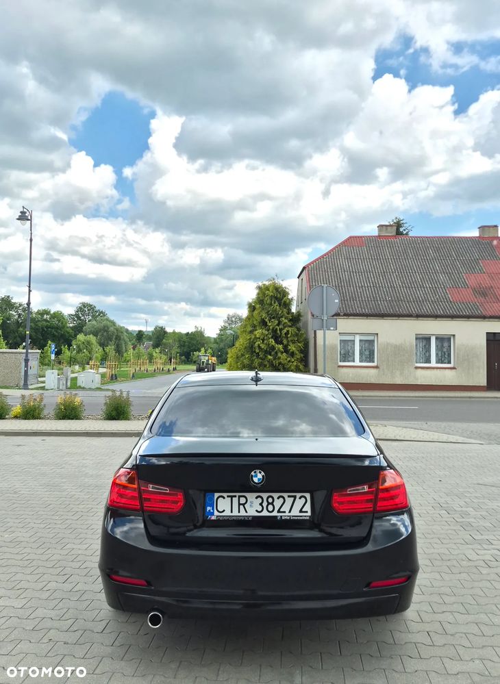 BMW Seria 3 320d Efficient Dynamics Edition Blue Perf Luxury Line - 4