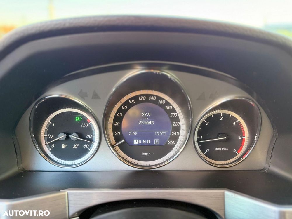 Mercedes-Benz GLK 220 CDI DPF BlueEFFICIENCY 7G-TRONIC SPORT EDITION - 13