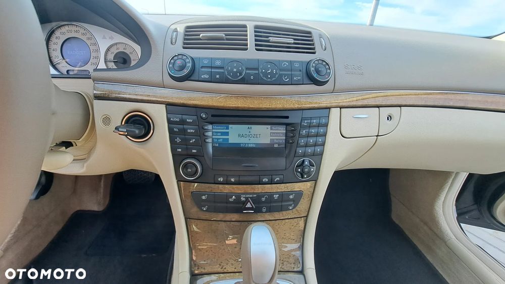 Mercedes-Benz Klasa E 200 Kompressor Automatik Avantgarde - 27