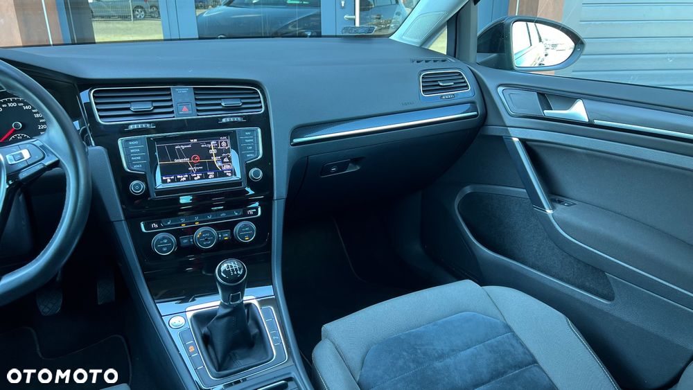 Volkswagen Golf 1.4 TSI BMT Highline - 14