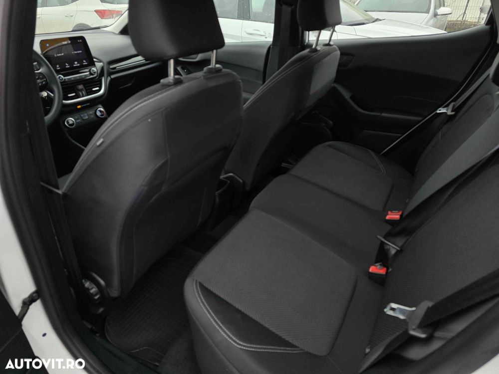 Ford Fiesta 1.1 Trend Connected - 11