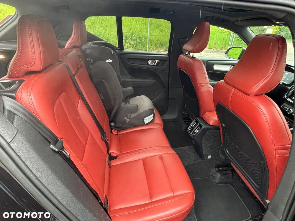 Volvo XC 40 D4 AWD - 23