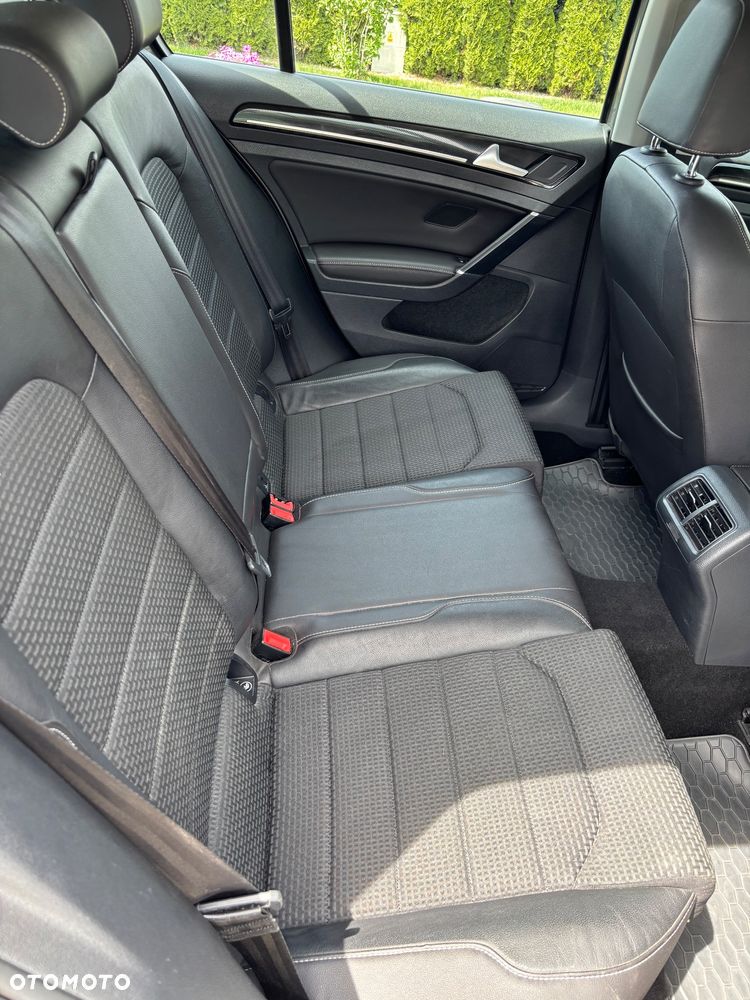 Volkswagen Golf 1.4 TSI BMT Highline - 18