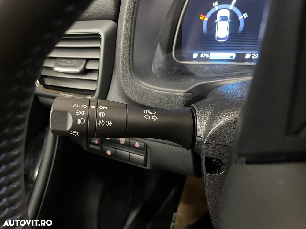 Nissan LEAF 62 kWh e+ N-Connecta - 24