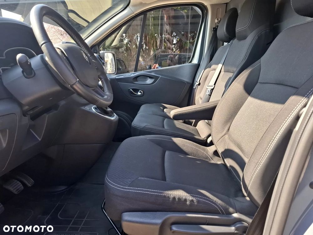 Renault Trafic - 16