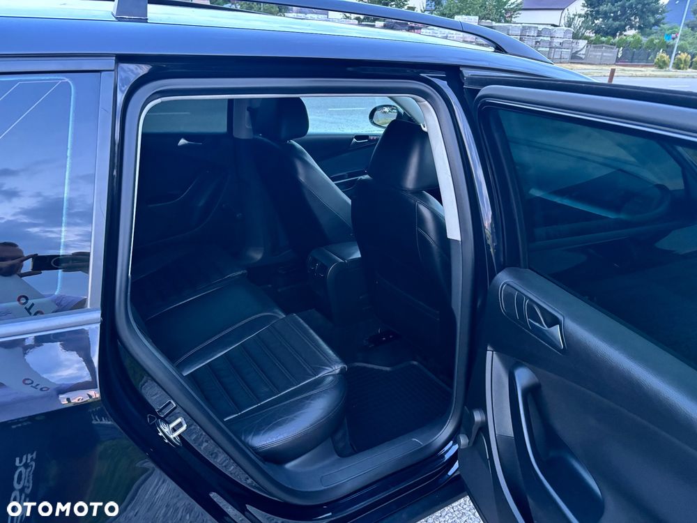 Volkswagen Passat - 13