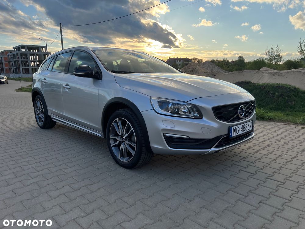Volvo V60 Cross Country D3 Geartronic Summum - 8