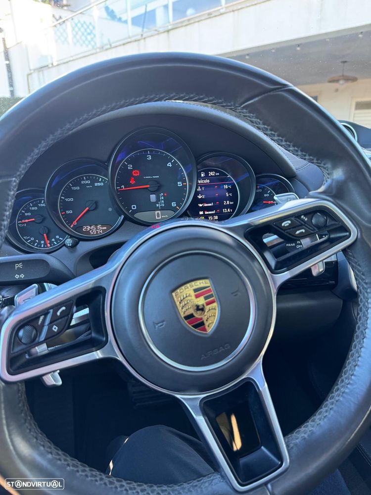 Porsche Cayenne Platinum Edition - 6