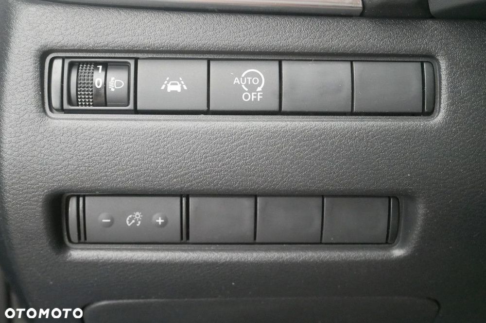 Nissan Qashqai 1.3 DIG-T MHEV N-Connecta Xtronic - 31