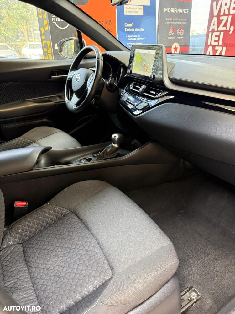 Toyota C-HR - 16