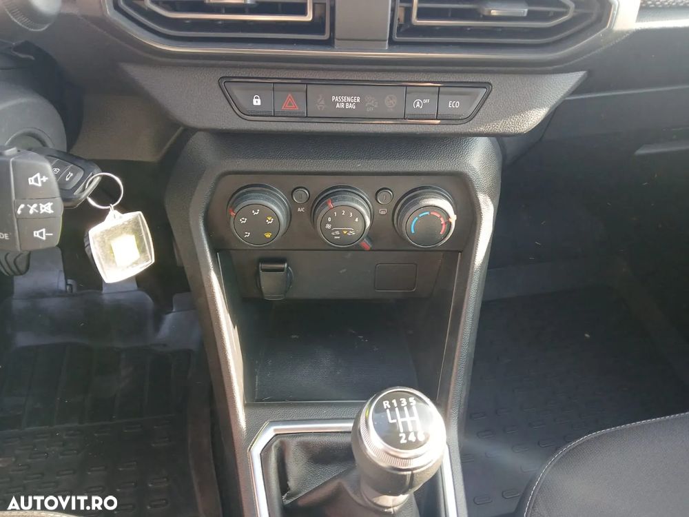 Dacia Logan TCe 90 MT6 Comfort - 9