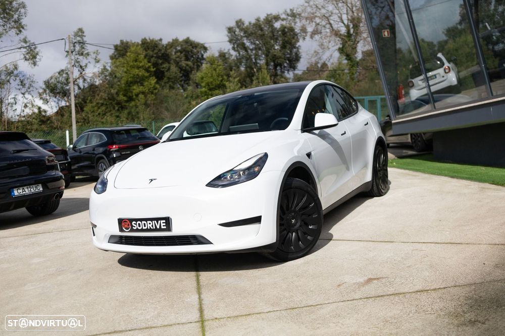 Tesla Model Y Standard RWD - 6
