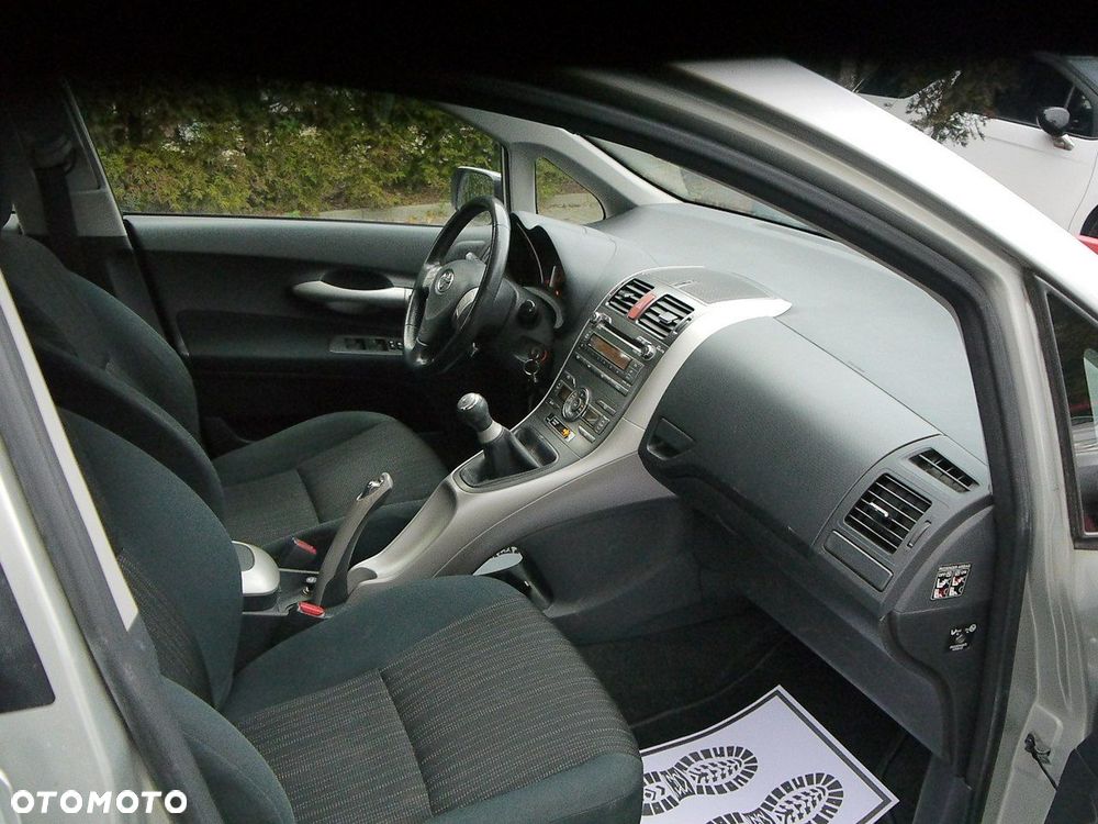 Toyota Auris 1.6 Valvematic Edition - 21