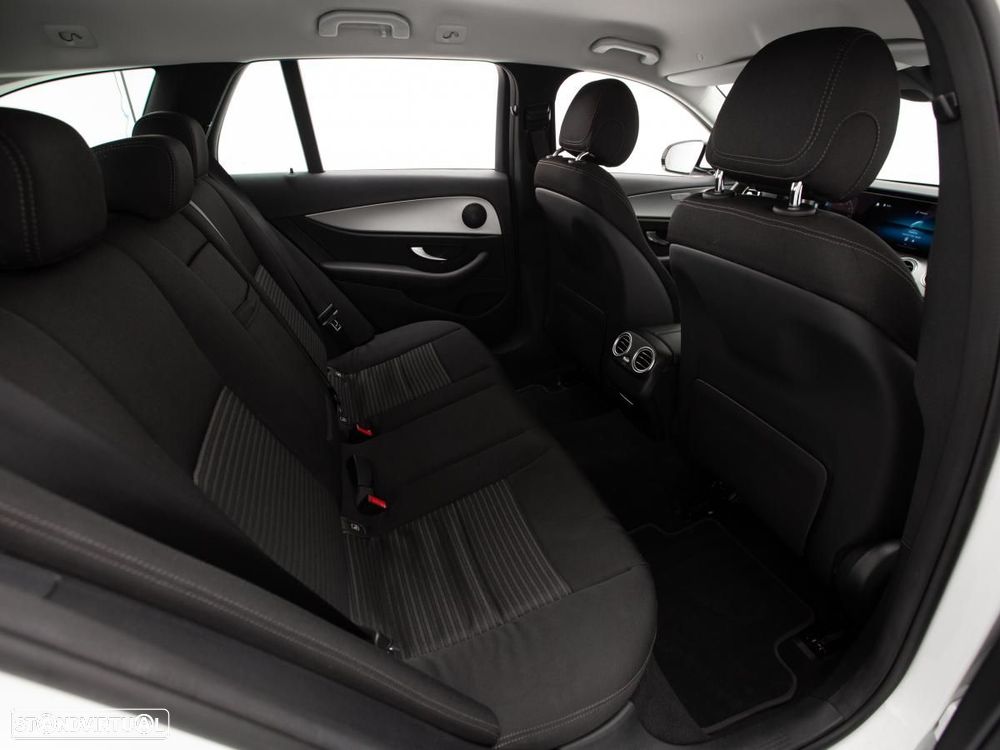 Mercedes-Benz E 300 de 9G-TRONIC - 12