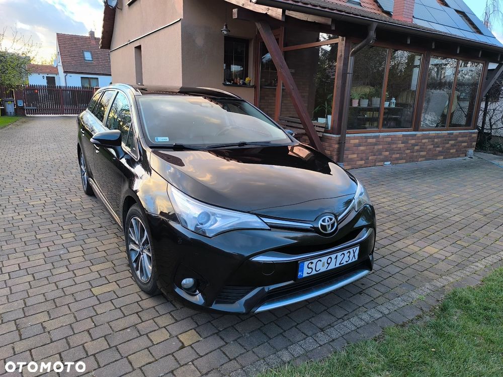Toyota Avensis 2.0 D-4D Prestige - 1