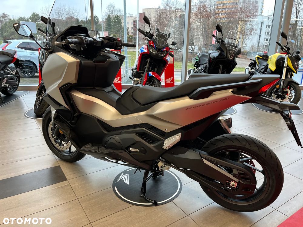 Honda NSS - 4